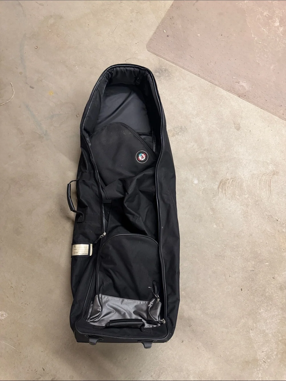 Black Rolling Golf Bag - GB